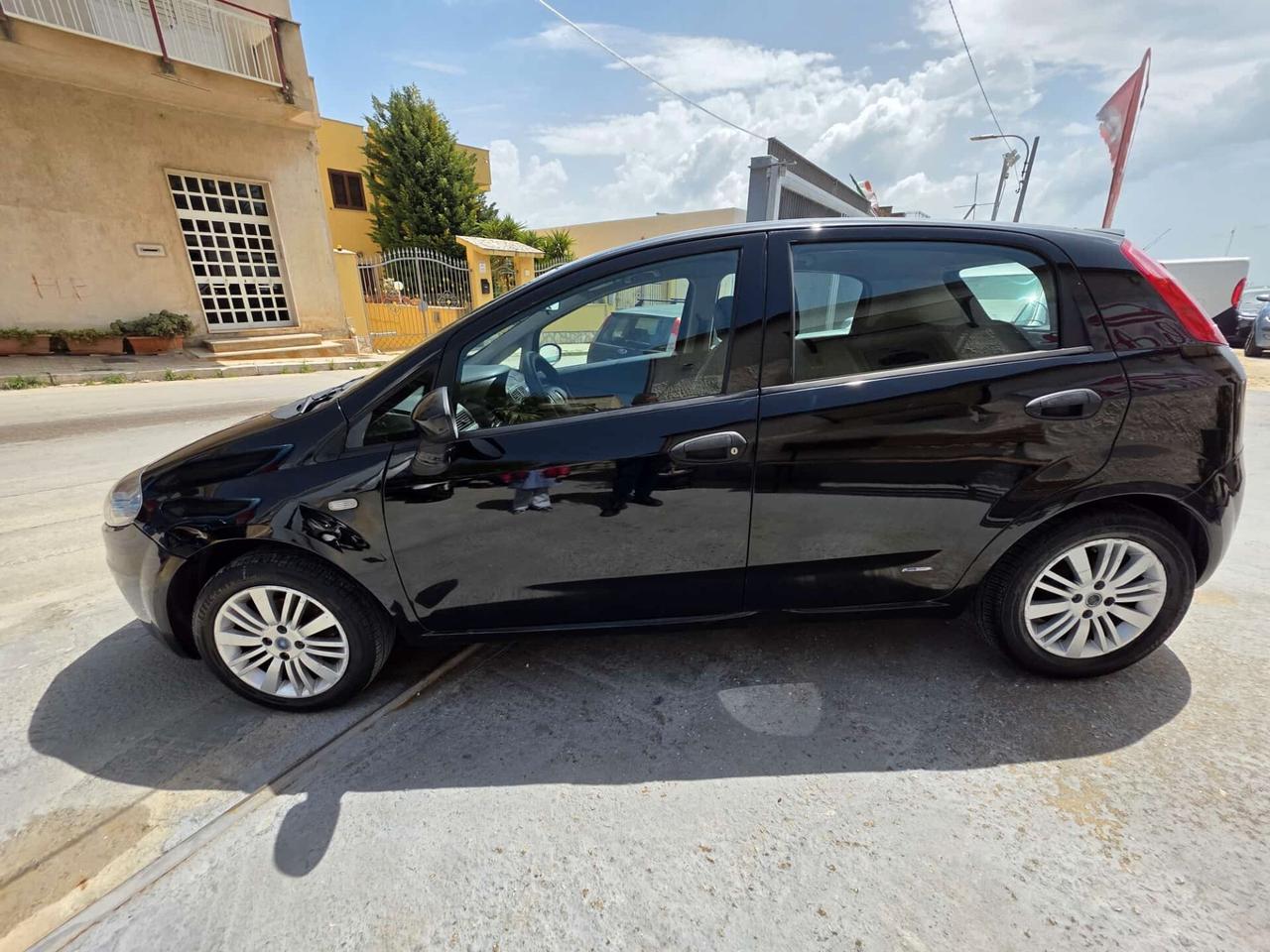 Fiat Grande Punto 1.3 MJT 75 CV 5 porte Dynamic