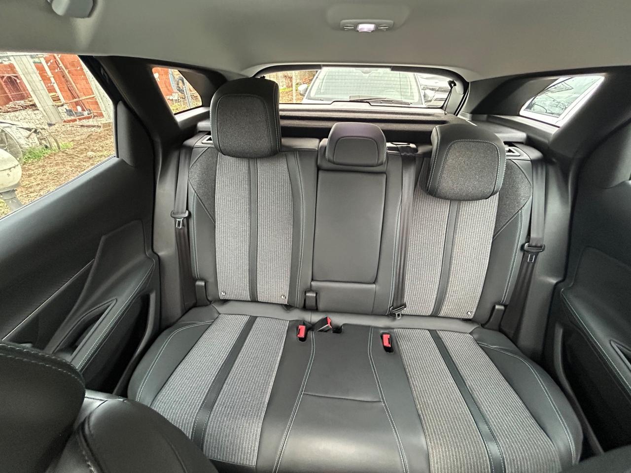 Peugeot 3008 Hybrid 225 e-EAT8 Allure