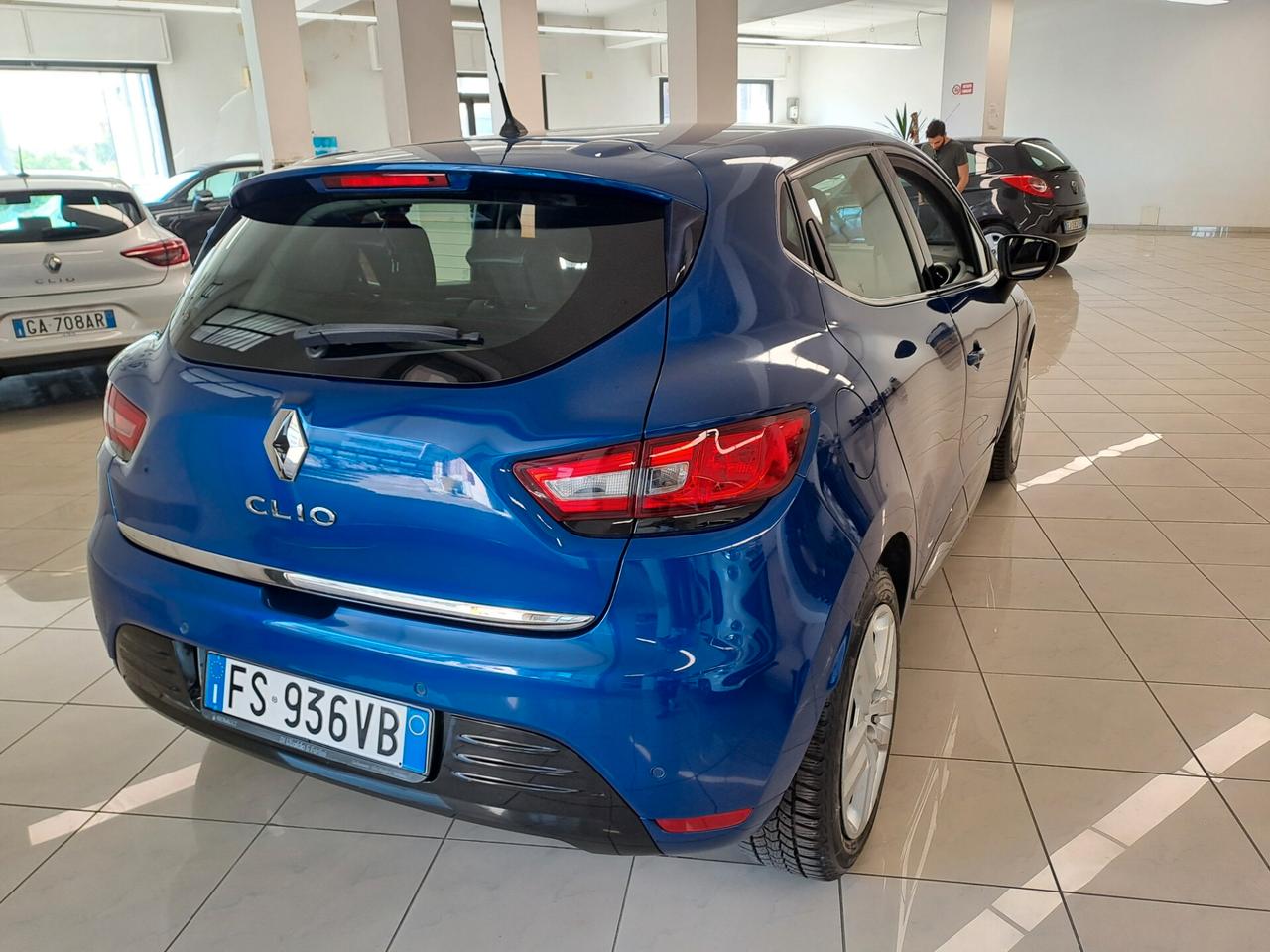 Renault Clio dCi 8V 75 CV Start&Stop 5 porte Energy Duel