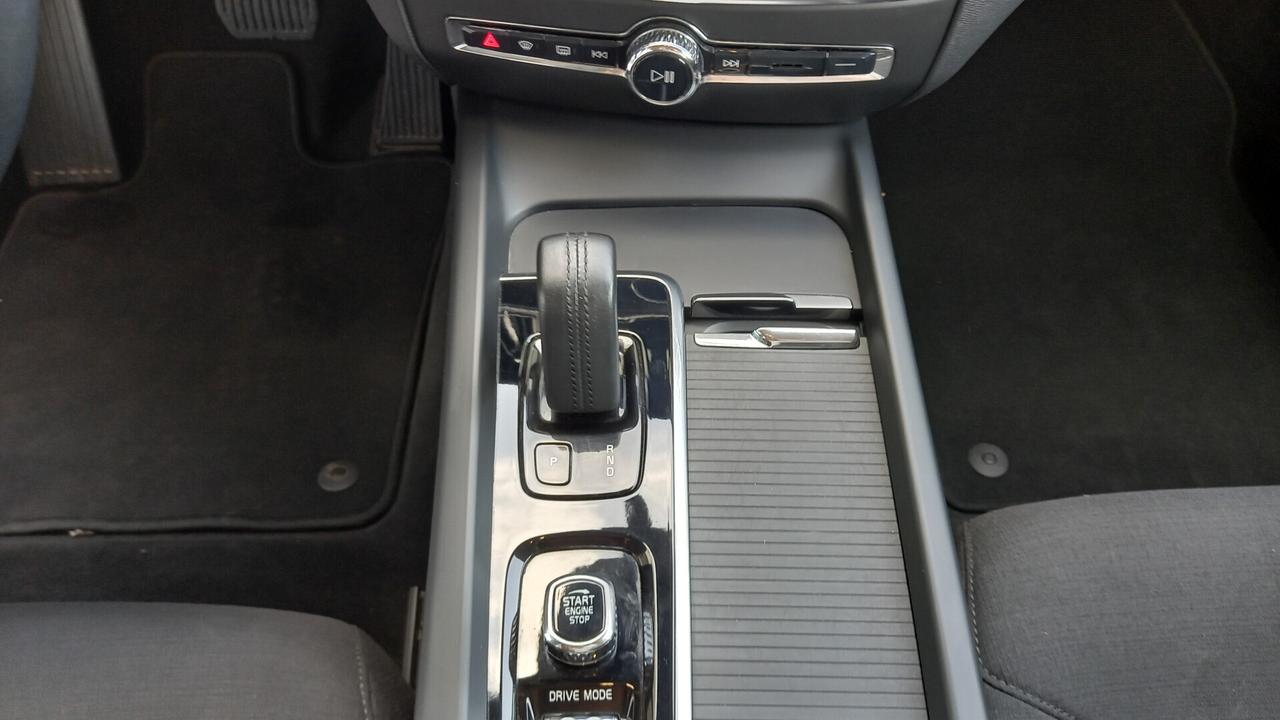 Volvo V60 Cross Country V60 Cross Country B4 (d) AWD Geartronic Business Pro