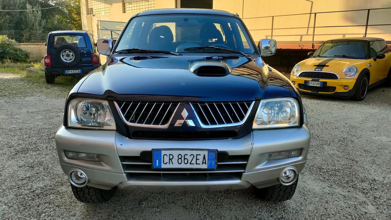 Mitsubishi L200 2.5 TD Aut Gancio 4WD Double Cab