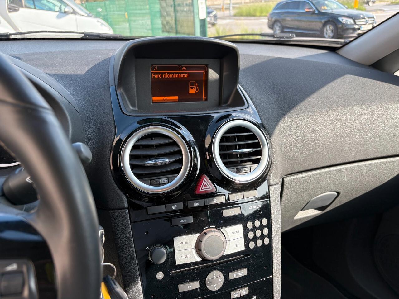 Opel Corsa 1.6 T 192CV 3 porte OPC