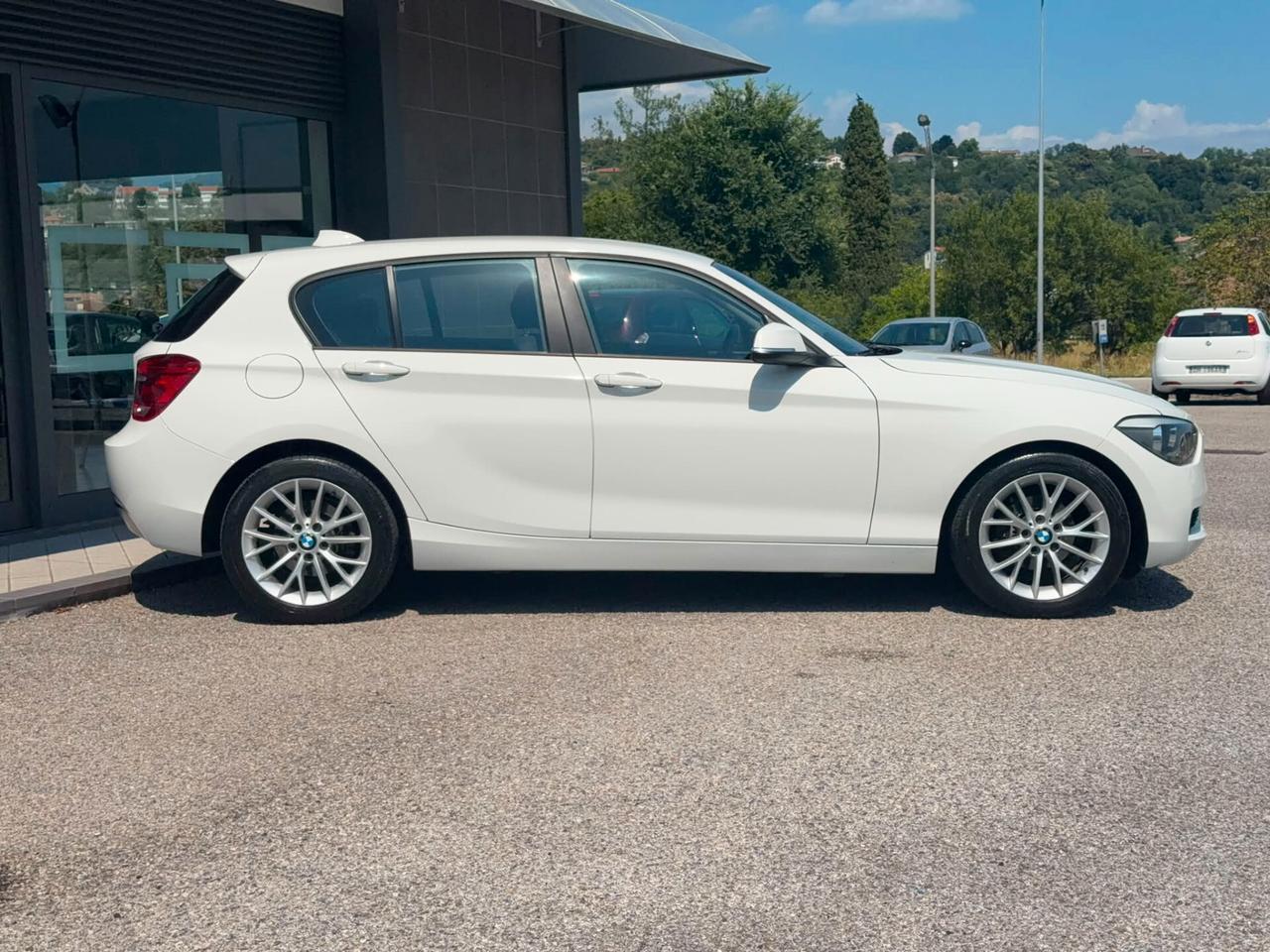 Bmw 118 118d 5p. Urban