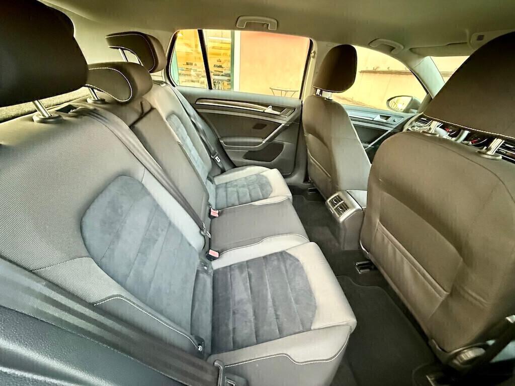 Volkswagen Golf 1.6 TDI 5p. Highline BlueM Euro 6