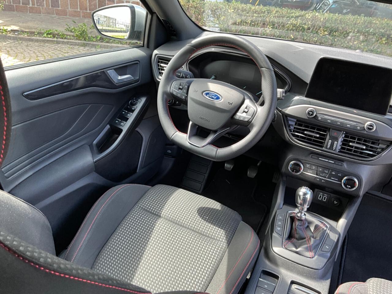 Ford Focus 1.0 EcoBoost Hybrid 125 CV 5p. ST Line Style