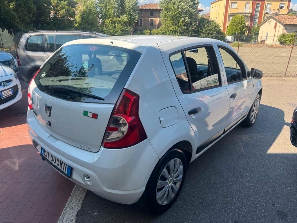 Dacia Sandero 1.2 16V GPL 75 CV 140000km