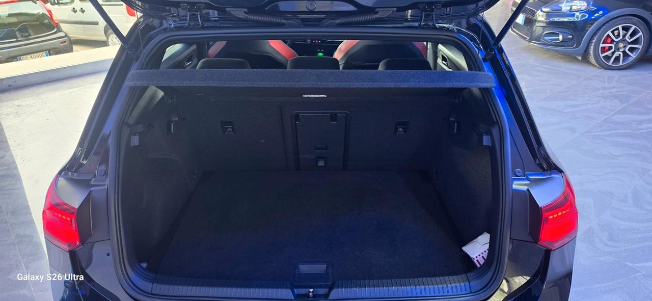 Volkswagen Golf 2.0 TSI GTI STRA Full