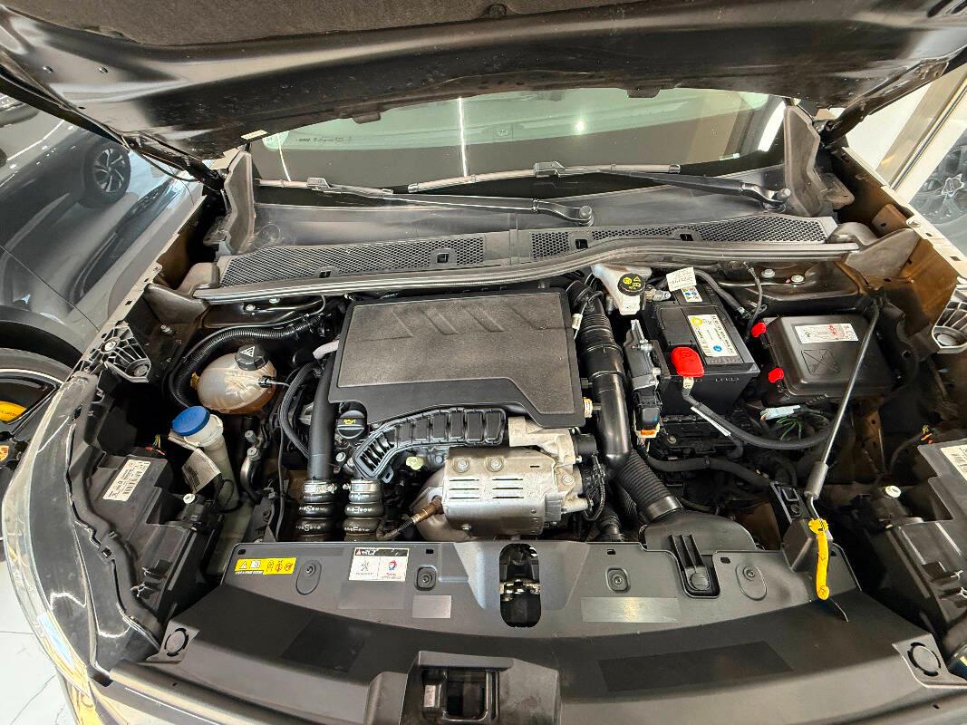 Peugeot 2008 PEUGEOT 2008 Allure 1.2 130 CV