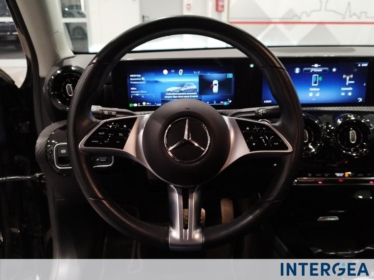 Mercedes-Benz A 180 d Advanced auto