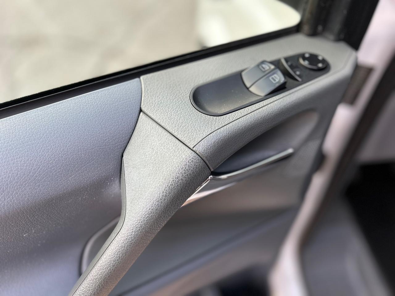 Mercedes-benz Vito 2.2 115 CDI Pulman 9 posti