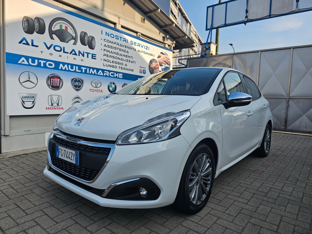 Peugeot 208 PureTech 82 5p. GPL Access