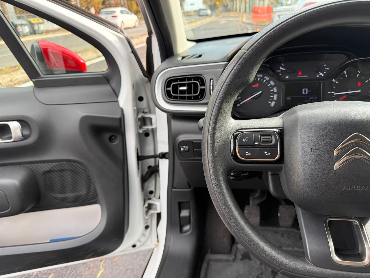 Citroen C3 83cv Benzina 5 porte Shine Navi bicolor pdc