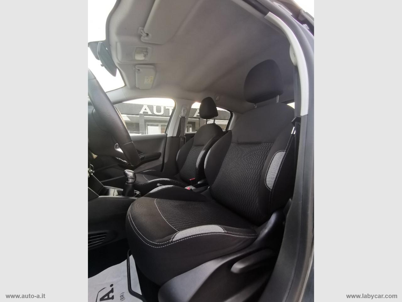 PEUGEOT 208 PureTech 82 5p. Style