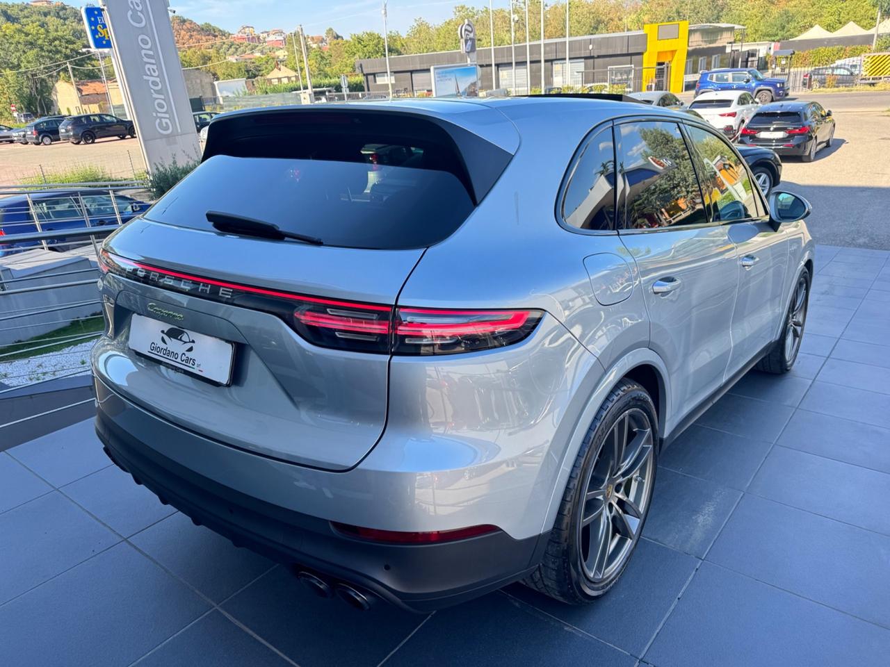 Porsche Cayenne 3.0 V6 E-Hybrid open edition uni pro italia