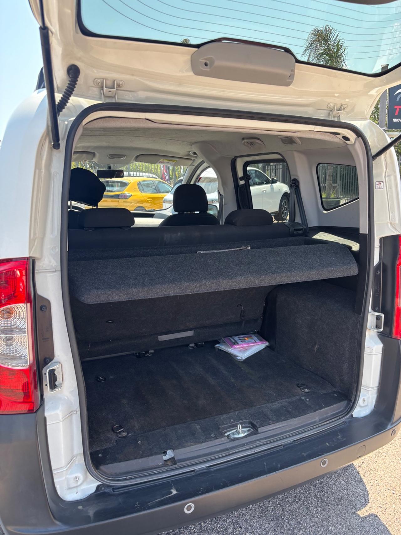 Fiat Qubo N1 con posti