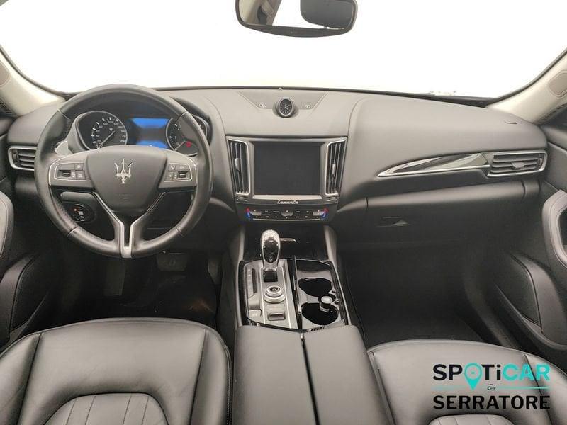 Maserati Levante 3.0 V6 275cv auto