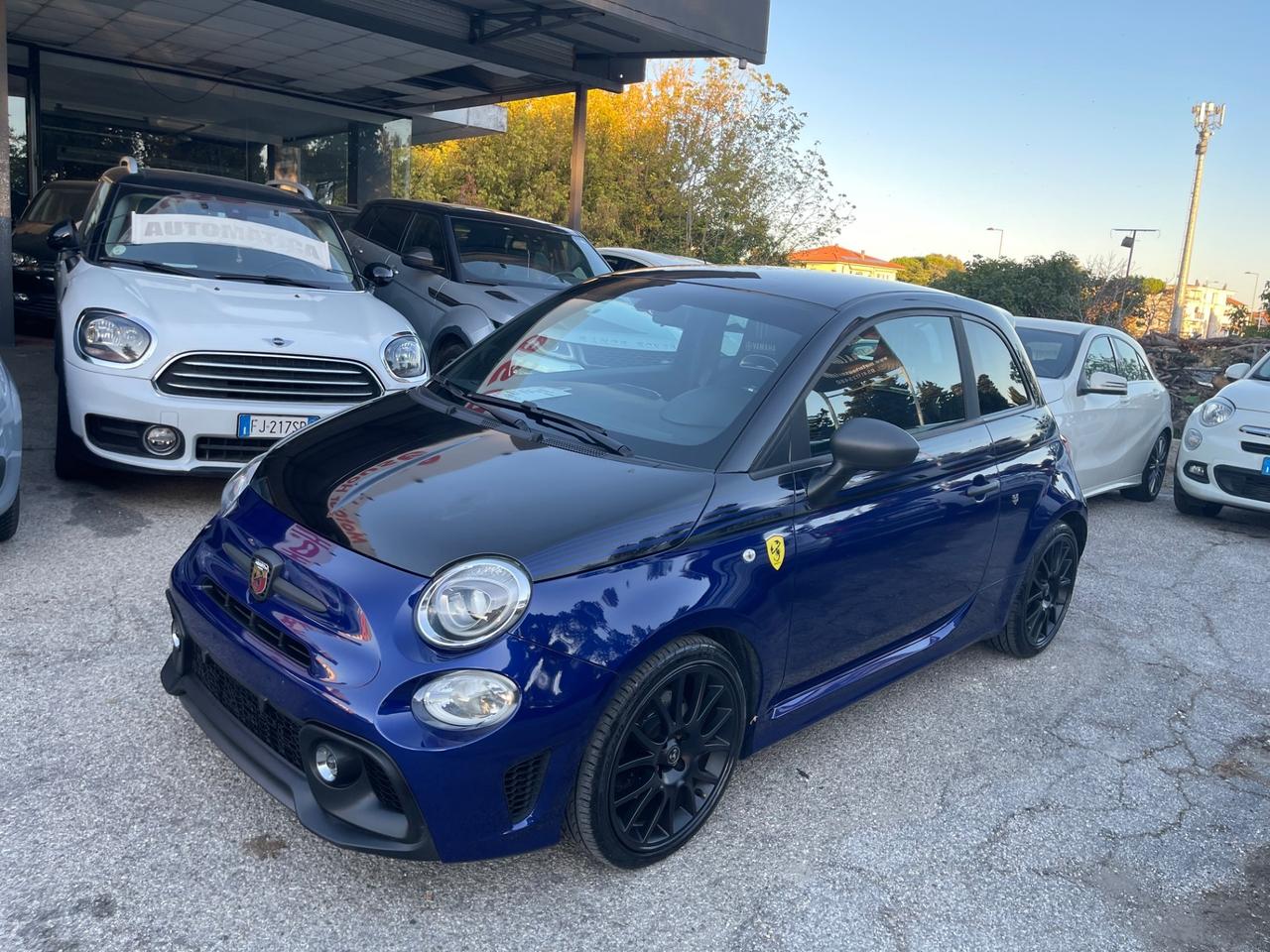 Abarth 595 1.4 Turbo T-Jet 165 CV Monster Energy Yamaha