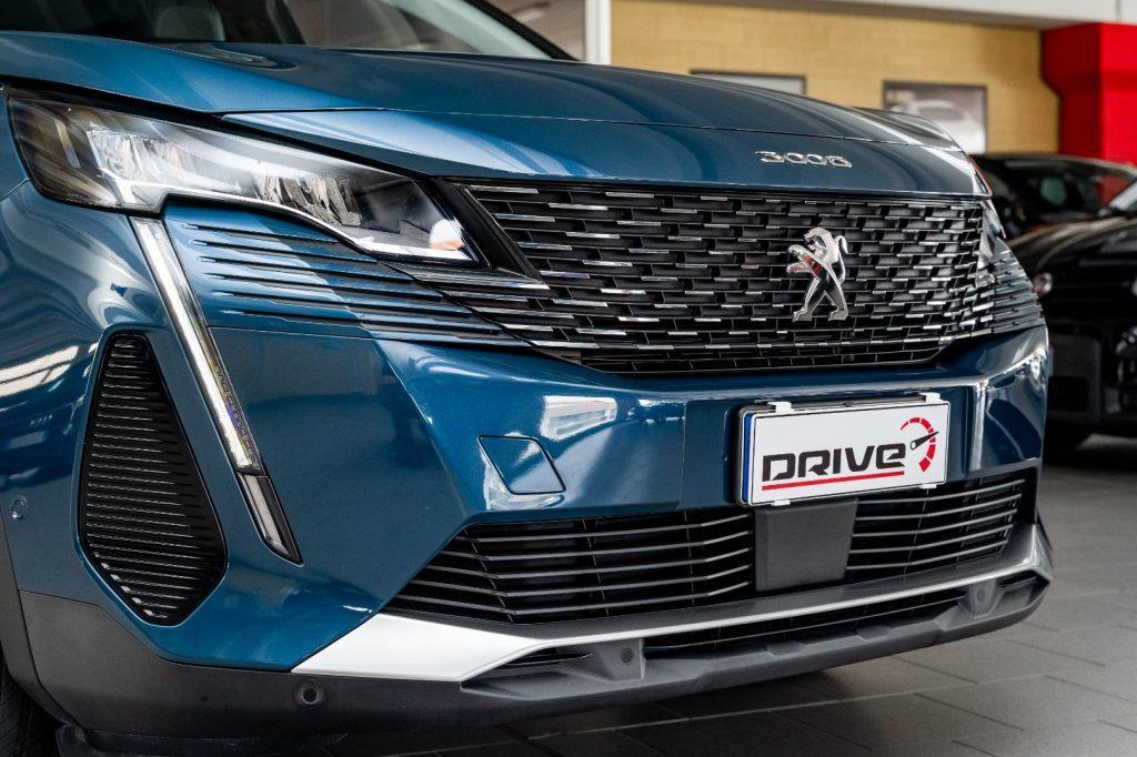 PEUGEOT 3008 1.6 Hybrid phev 225cv e-EAT8 Allure