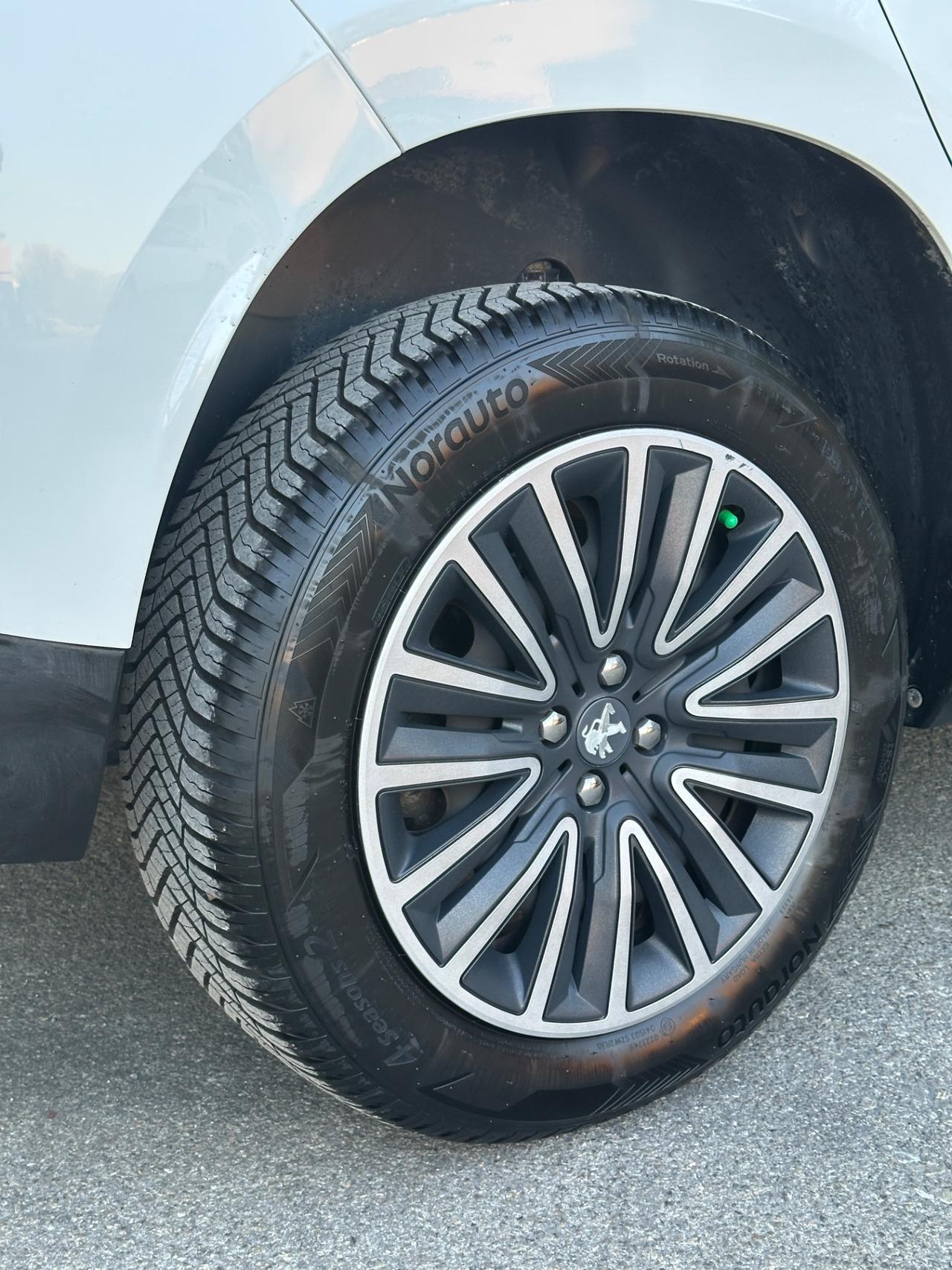 Peugeot 2008 PureTech 82 Allure soli 110mila km