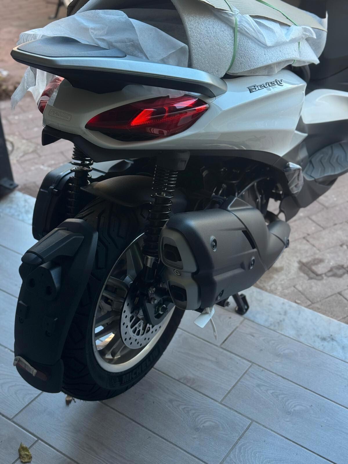 Piaggio Beverly 400