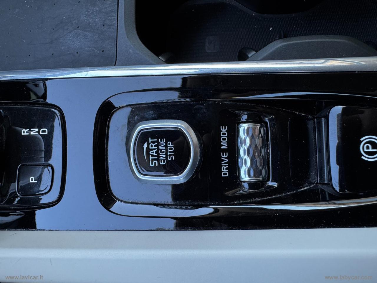 VOLVO XC60 B4