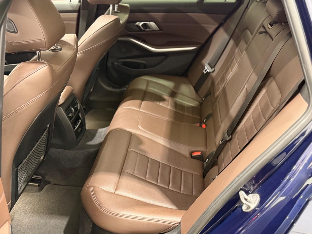 Bmw 330e xDrive Touring FULL, UNIPRO