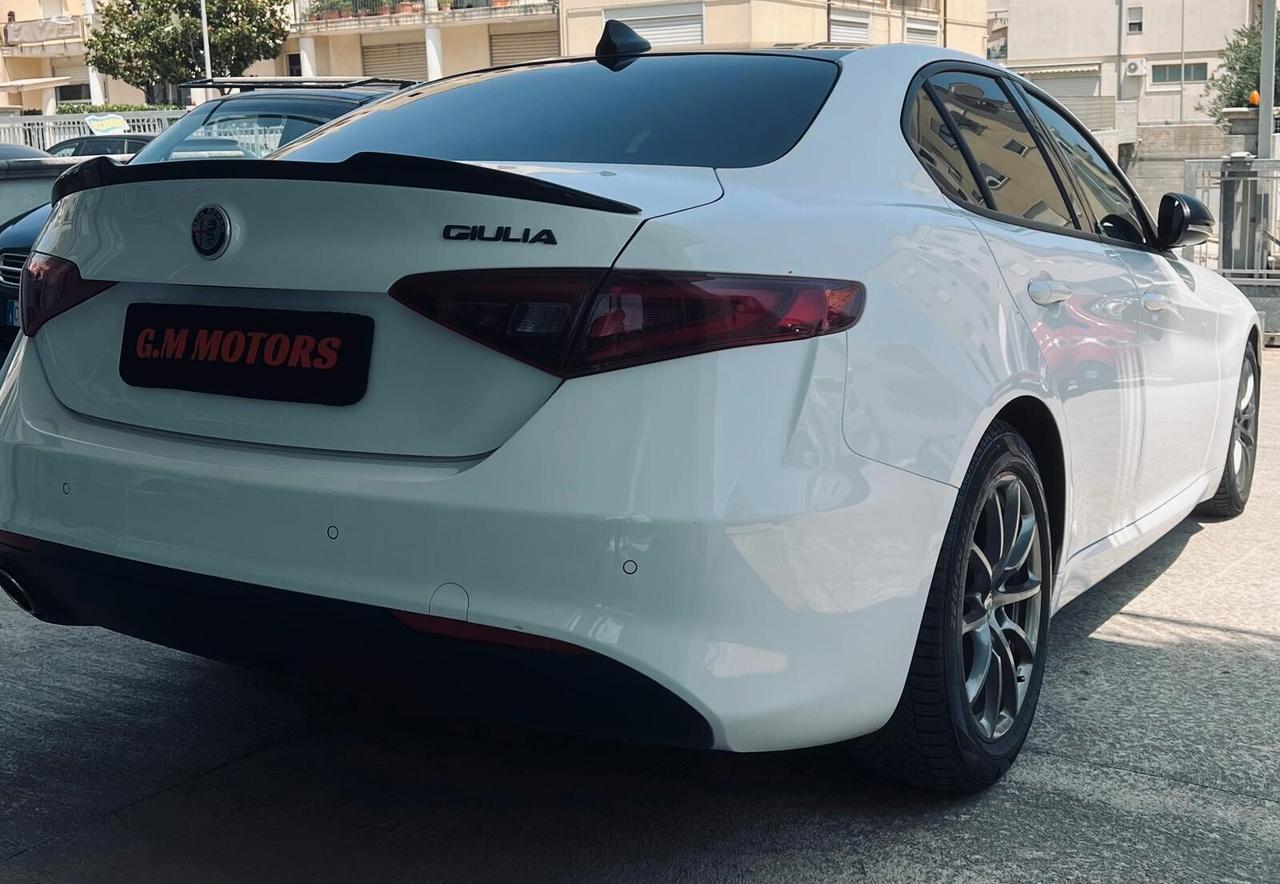 Alfa Romeo Giulia 2.2 Turbodiesel 136 CV AT8 Business