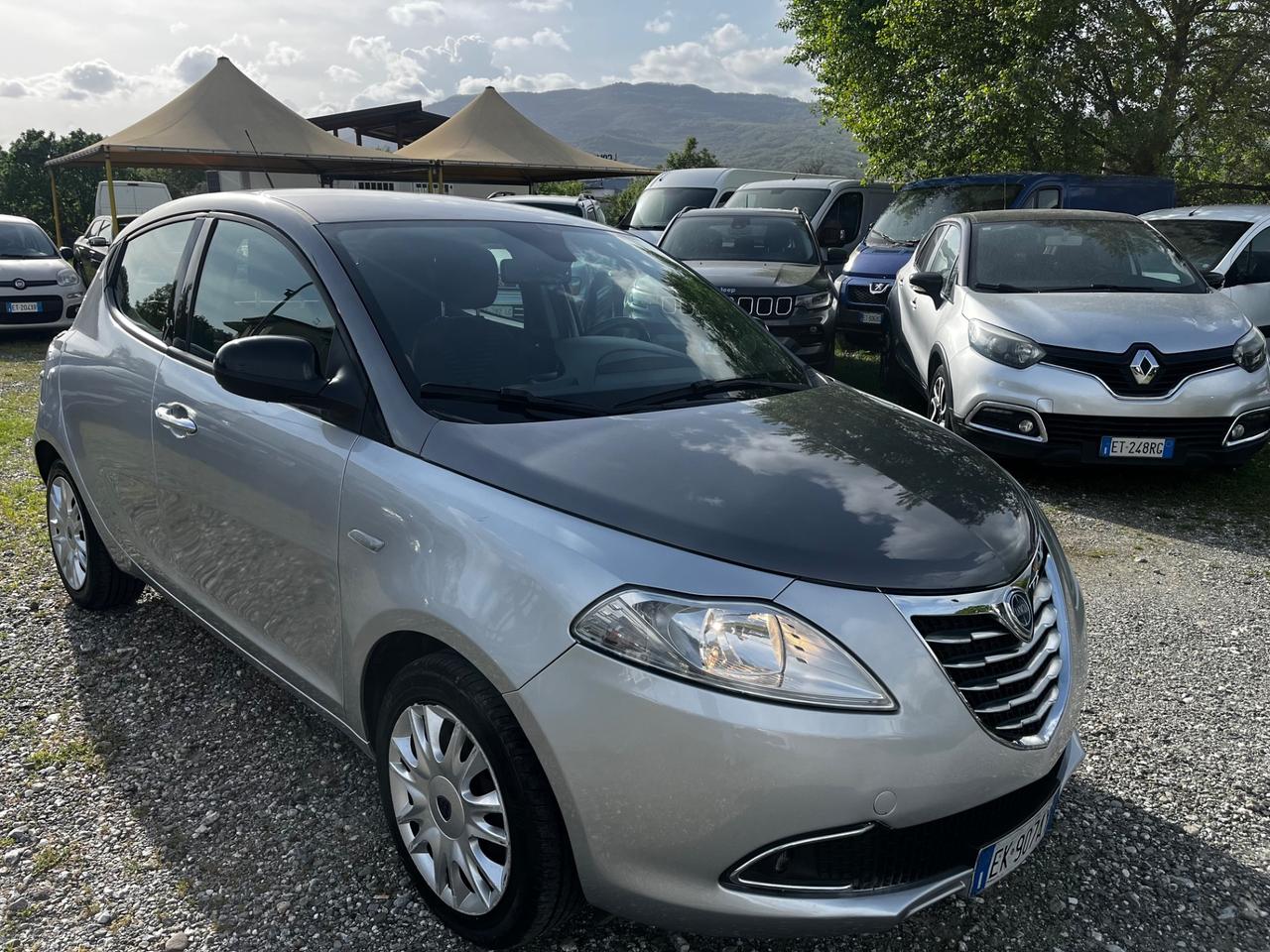 Lancia Ypsilon 1.2 69 CV 5 porte GPL Ecochic Platinum