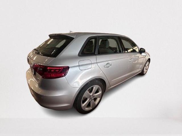 AUDI A3 1.6 TDI S tronic Ambition