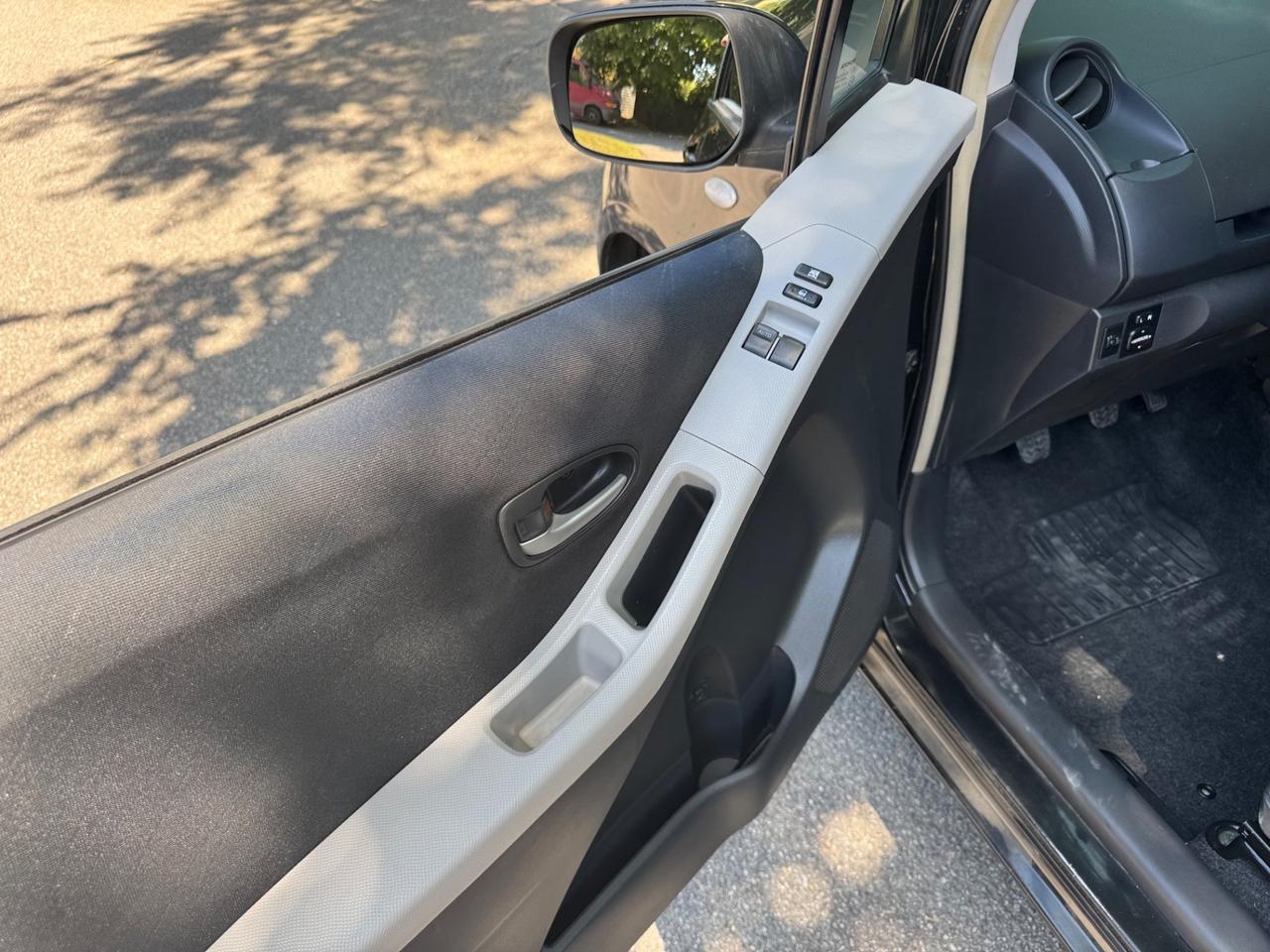 Toyota Yaris 1.3 5 porte Neopatentato