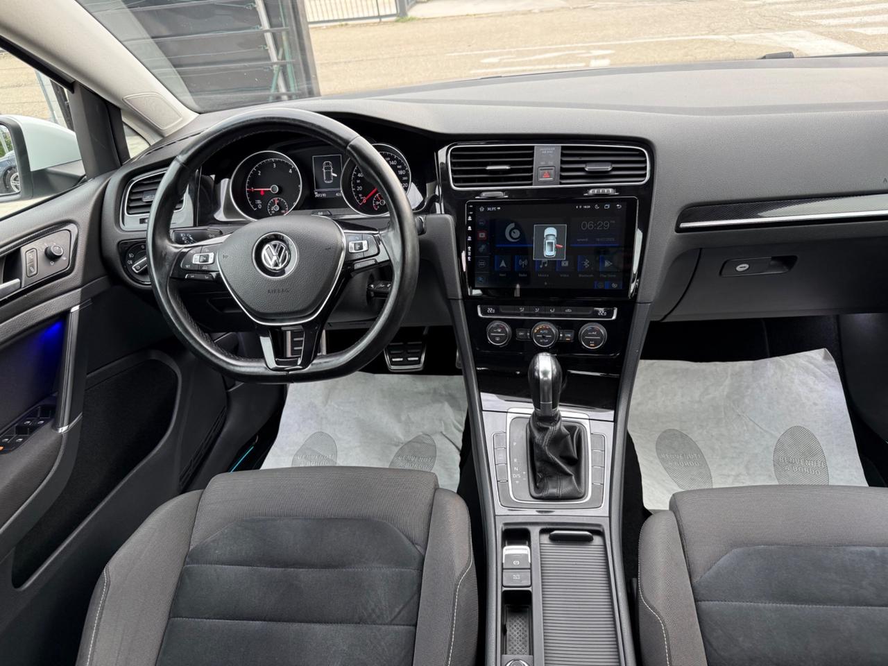 Volkswagen Golf 1.6 TDI DSG 5p. Highline