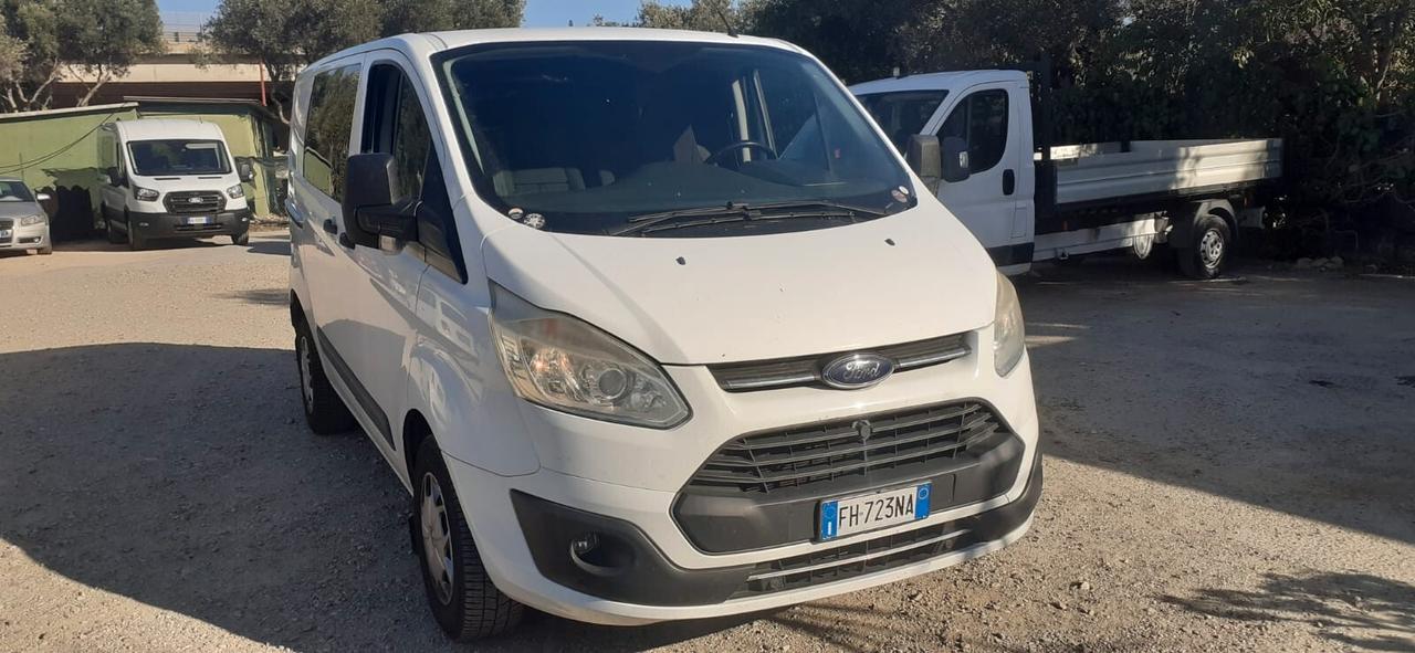 Ford transit custom 2017 - 2.0tdci 6 posti Lb automobili