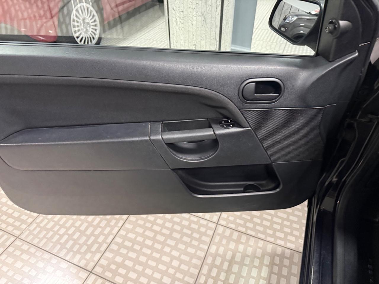 Ford Fiesta 1.2 16V 3p. Ghia