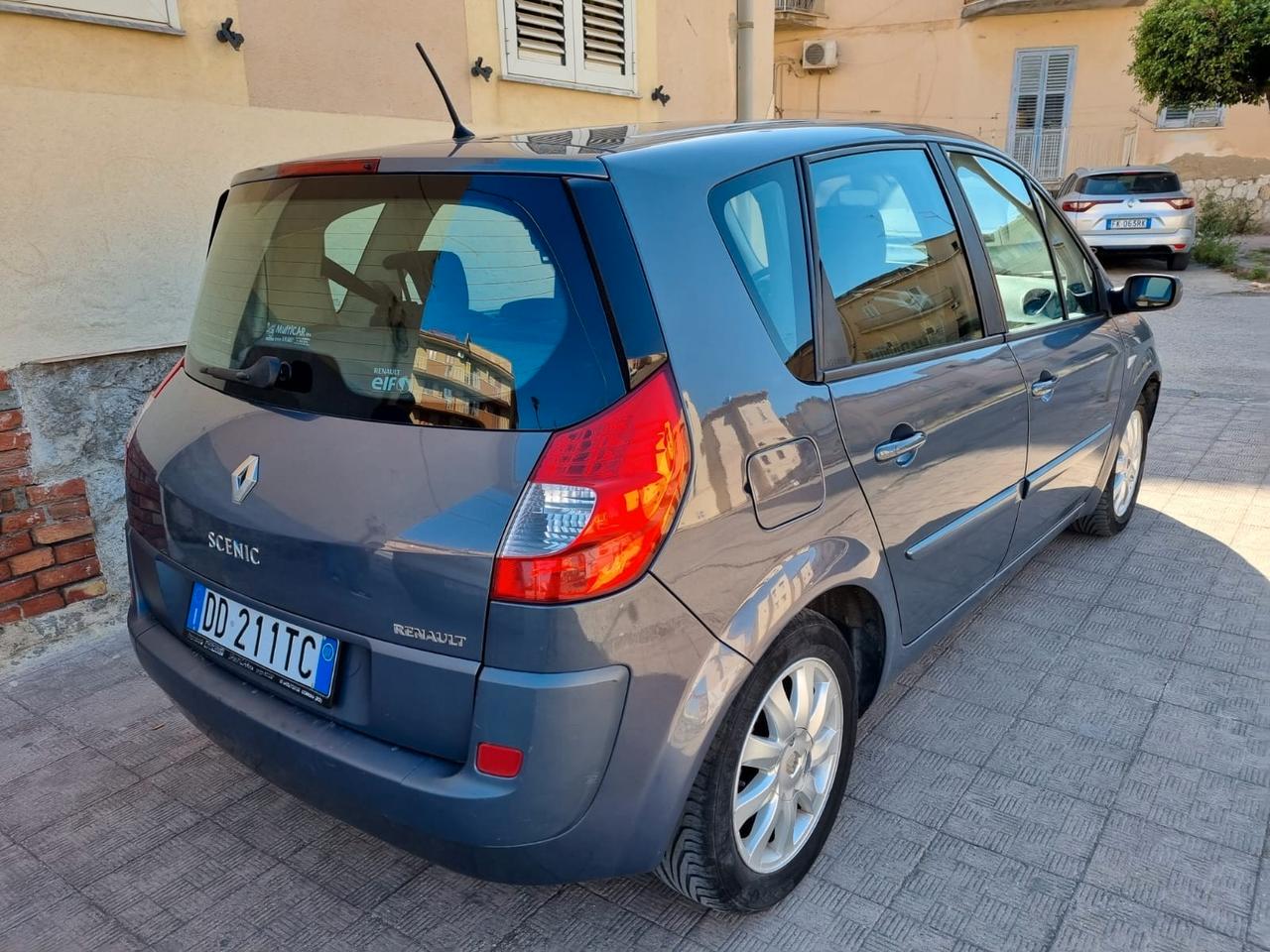 Renault Scenic Scénic 1.5 dCi/105CV Dynamique