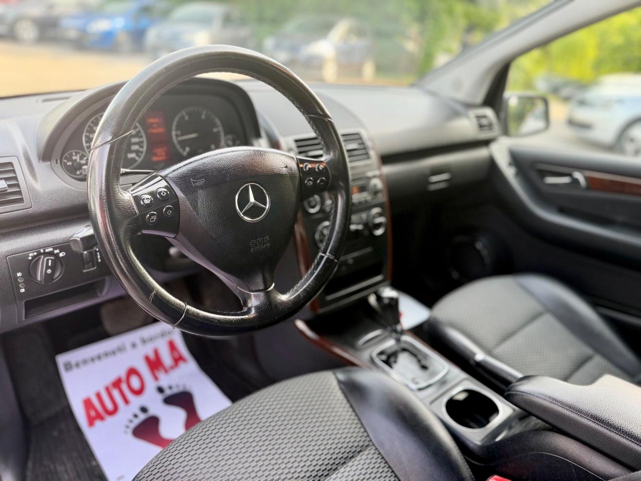 MERCEDES CLASSE A180 2010 cambio automatico ok neopatentati ! ! !