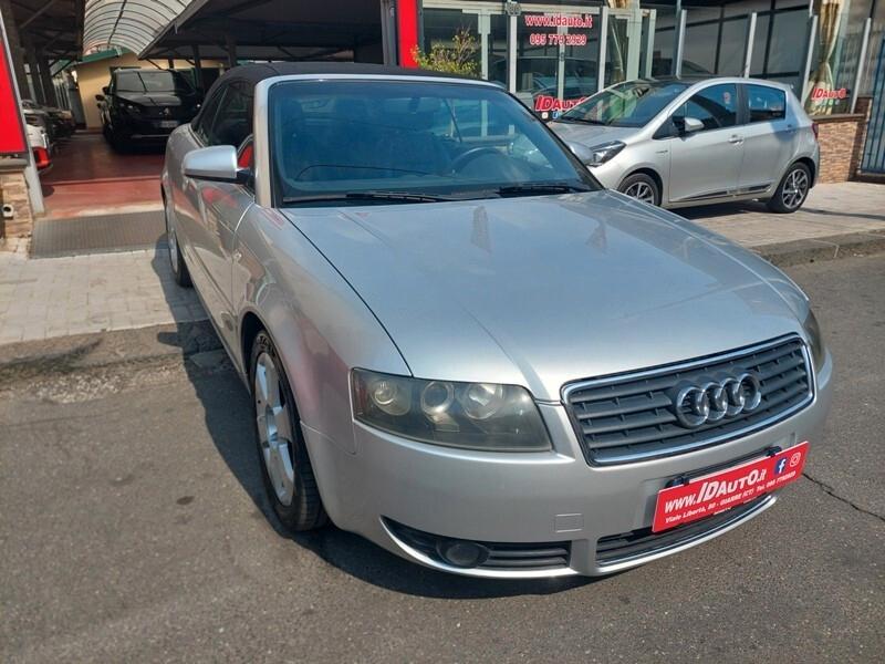 Audi A4 Cabriolet 2.5 V6 TDI cat