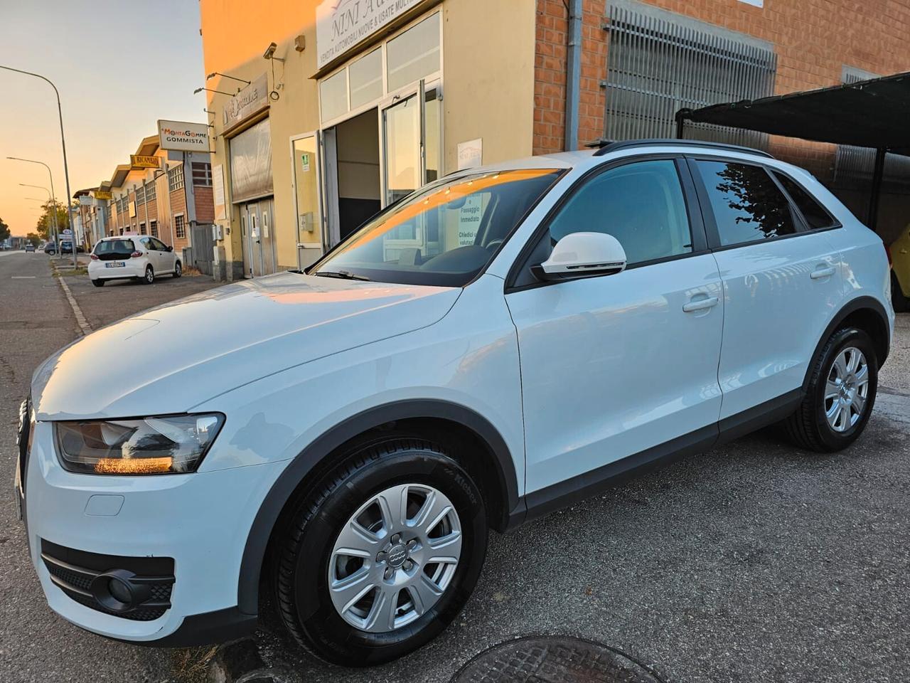 Audi Q3 2.0 TDI 140cv Business*Navi*Pdc*Unipro*Euro5