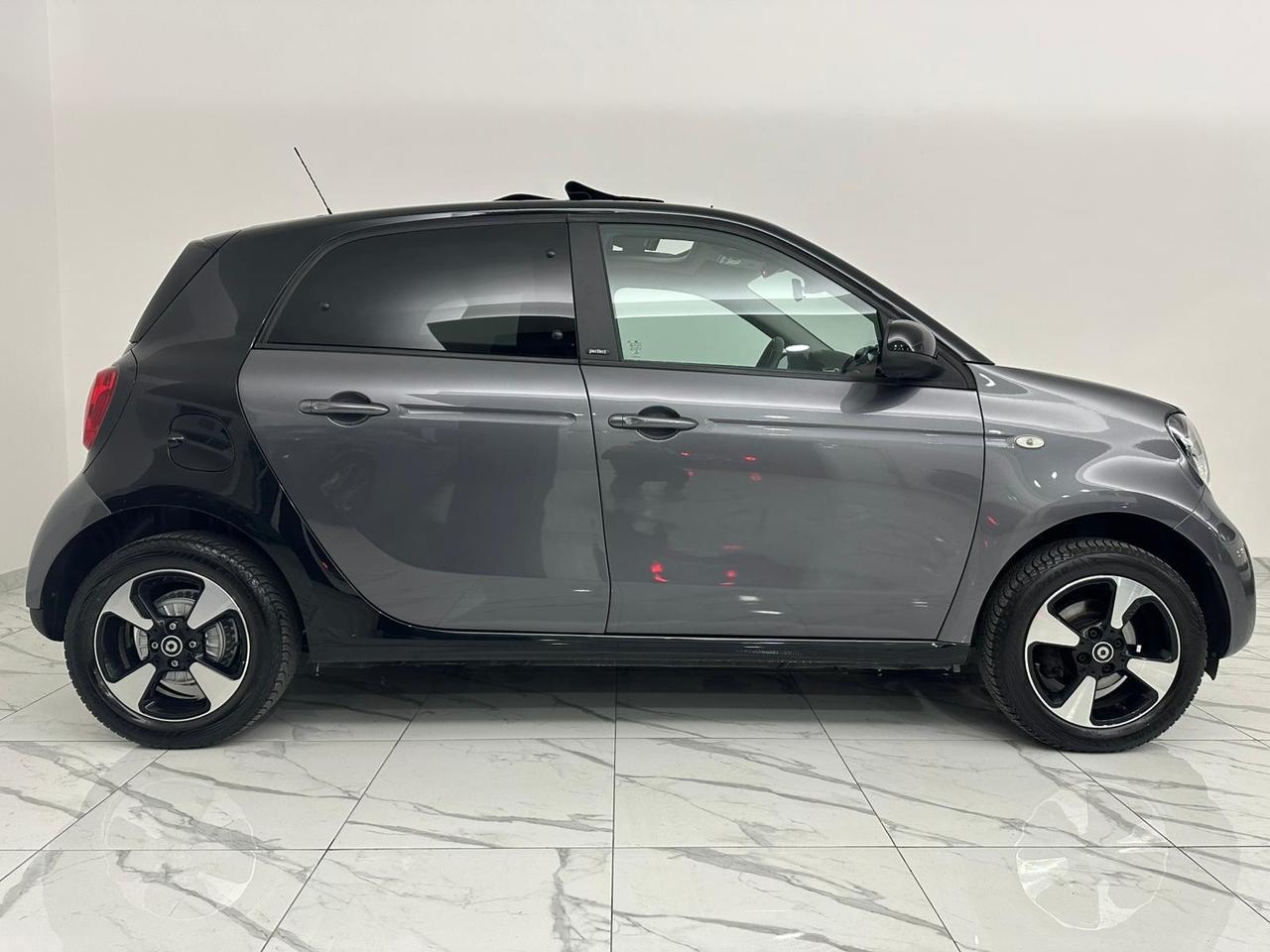 SMART FORFOUR PERFECT CABRIO AUTOMATICA 2019