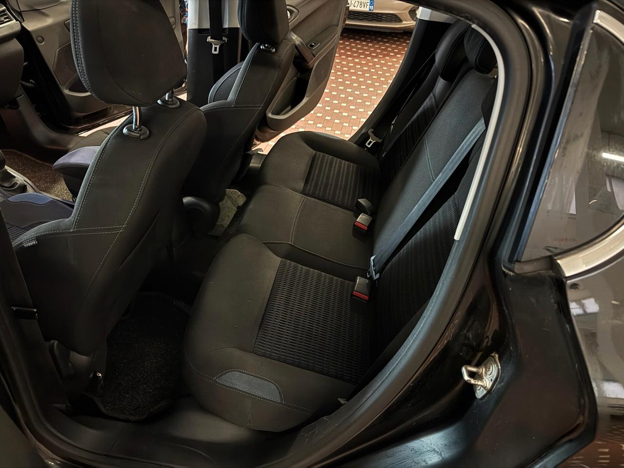 Peugeot 208 1.2 VTi 82 CV 5 porte Allure - IDEALE PER NEOPATENTATI