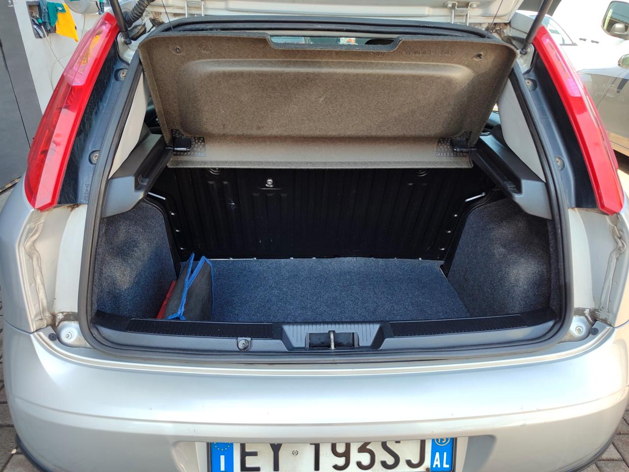 Fiat Punto 1.4 8V 5 porte Easypower Street