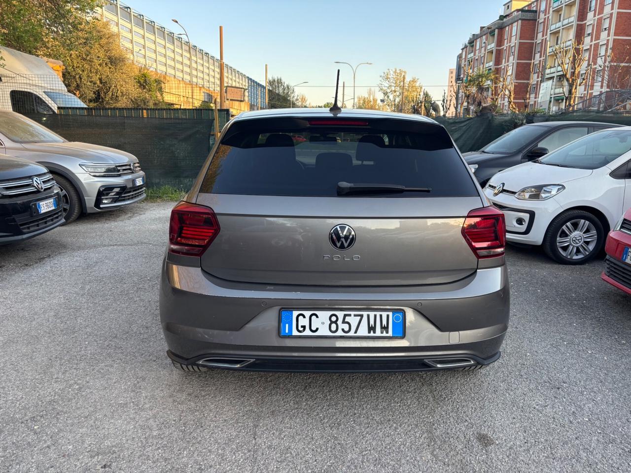 Volkswagen Polo 1.0 5p. R-Line OK NEOPATENTATI