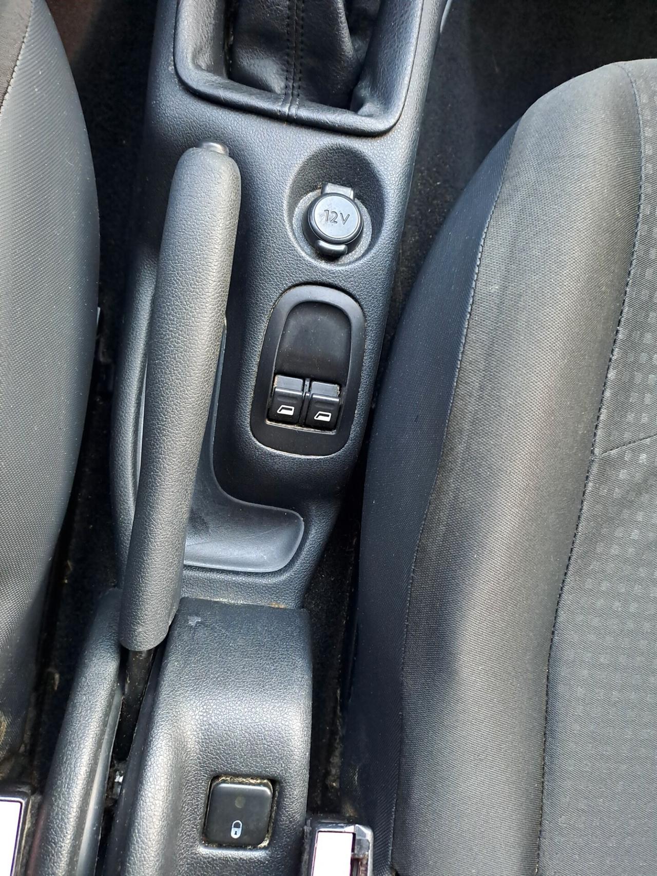 Peugeot 206 Plus 1.1 60CV 5p. Urban GPL