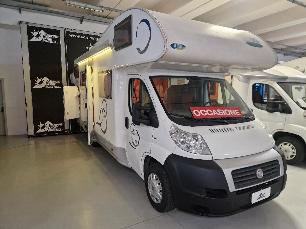 CAMPER MCLOUIS LAGAN 220