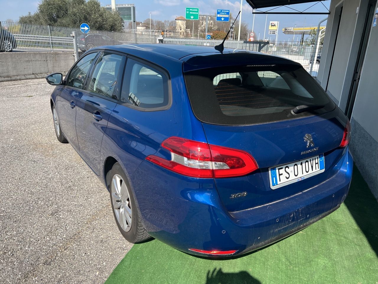 Peugeot 308 2018 photo 2