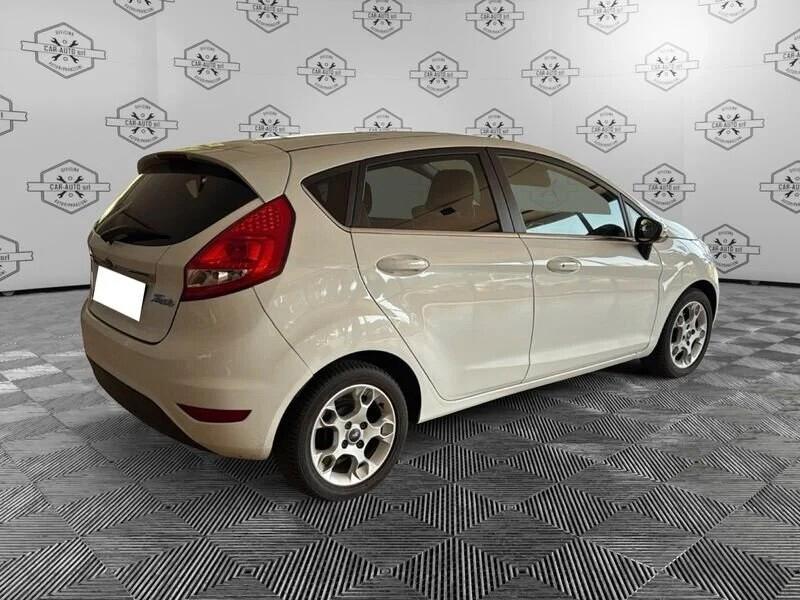Ford Fiesta 1.4 TDCi 70CV 5 porte Titanium