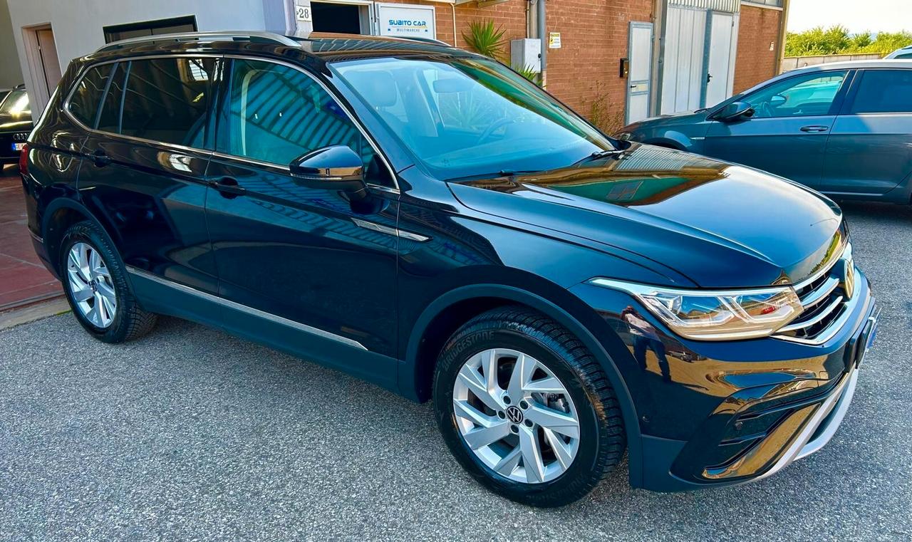 Volkswagen Tiguan Allspace Tiguan Allspace 2.0 TDI SCR DSG 4MOTION TETTO APRIBILE INTERNI IN PELLE TOTALE