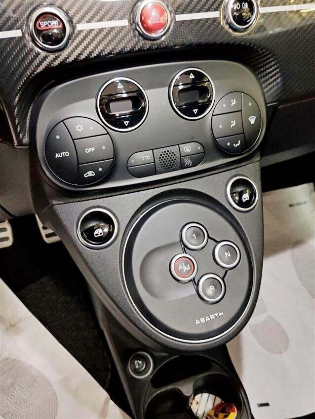 Abarth 695 1.4 Turbo T-Jet Rivale