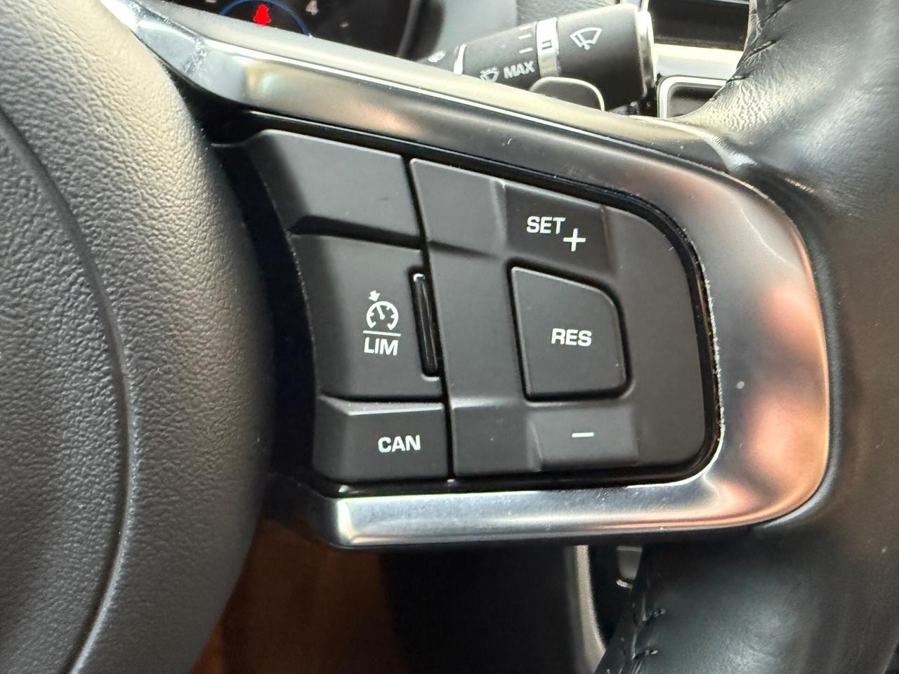 Jaguar XE 2.0 D Turbo aut. R-Sport - Unico Proprie
