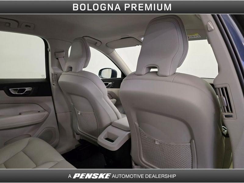 Volvo XC60 XC60 B4 (d) AWD automatico Plus Bright