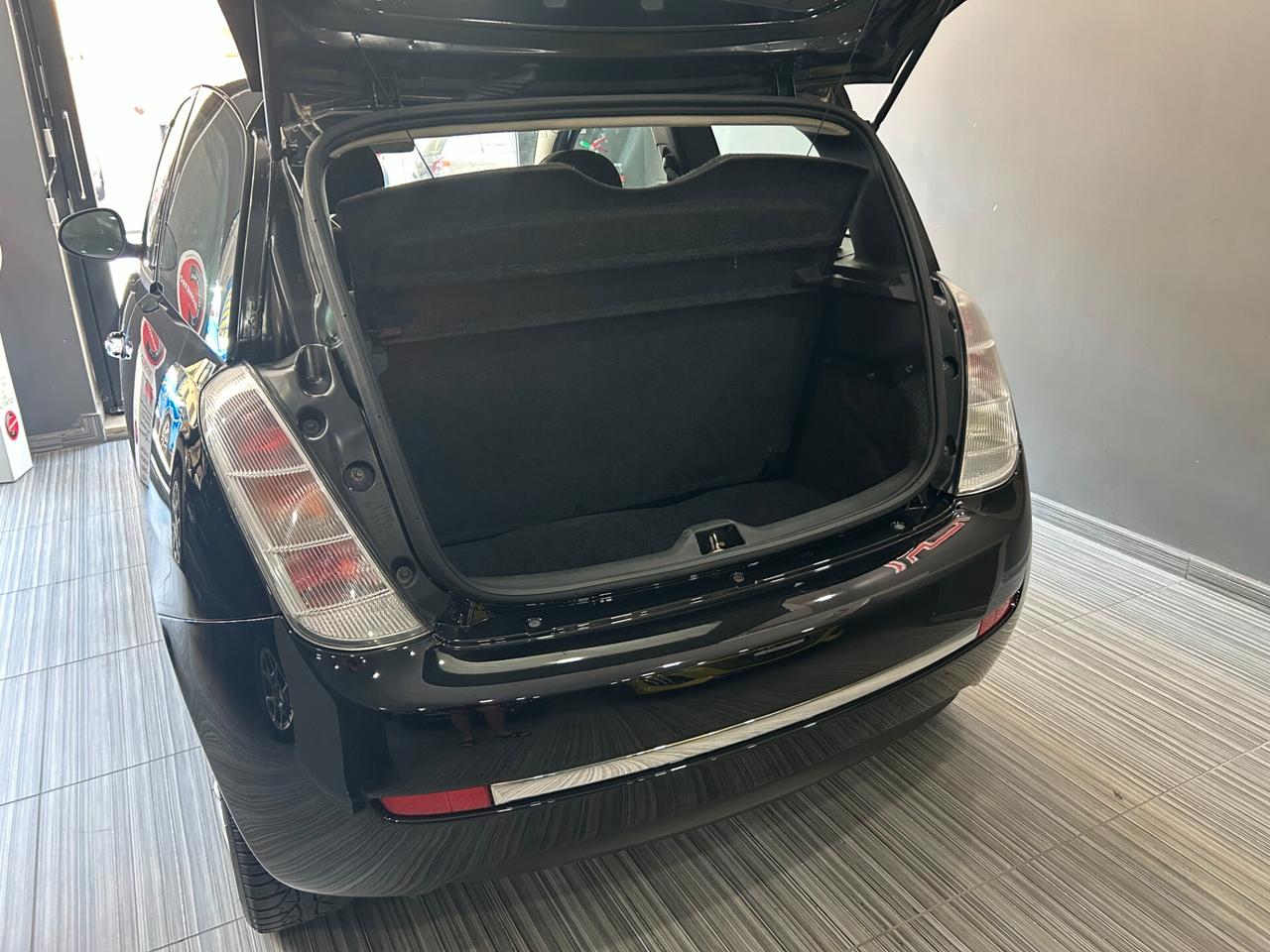 Lancia Ypsilon 1.2 GPL 69cv Diva 3p ITALIANA